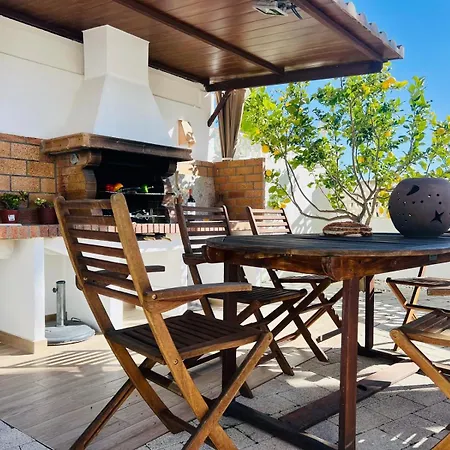 Casa Laura By Sun & Sea Homes Villa